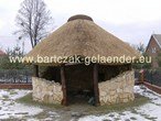 Gartenpavillon mit Reetdach